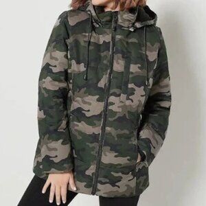 Arctic Expedition Quilted Camo Hybradown Coat size SP (SmallPetite)